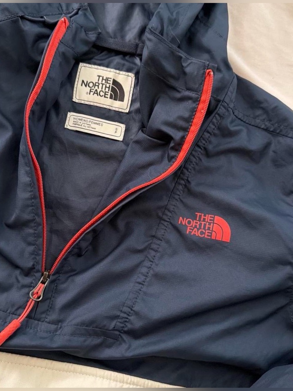 THE NORTH FACE Windbreaker